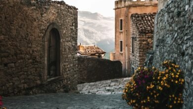 صورة تعبيرية لشارع بقرية إيطالية وليست لبلدة بولوتانا